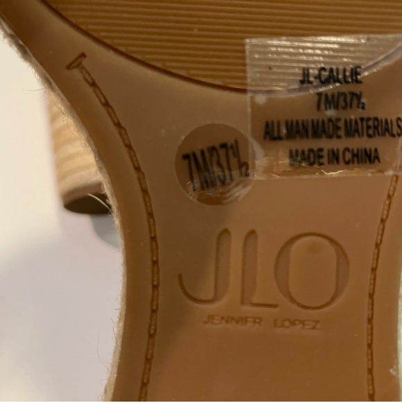 Jennifer Lopez wedges - Picture 10 of 10